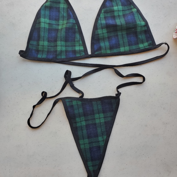 Matching triangle shaped Bra and G-string, green and navy plaid, new - Picture 2 of 4